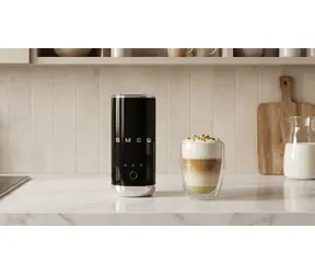 SMEG MFF02BLEU czarny