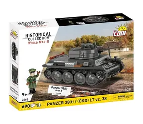 Cobi 2666 II WW Panzer 38(t) / Zestaw konstrukcyjny / 690 klocków / 1:28 / 1 figurka / od 9 lat