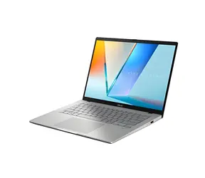Asus Vivobook S14 OLED srebrny / Notebook / 14" WUXGA / AMD RYZEN AI 7 445 2.0GHz / 32GB / 512GB SSD / Radeon 840M