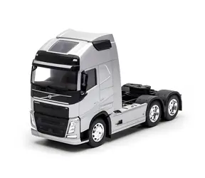 Welly Ciągnik siodłowy Volvo FH4 srebrny / 1:32 / od 8 lat