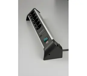 Brennenstuhl Alu-Office-Line czarny/aluminium / Listwa przeciwprzepięciowa / 6 gniazd / Kabel 3 m / 60 000 A