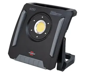 Reflektor hybrydowy LED Brennenstuhl z akumulatorem / Reflektor roboczy / 6200 lm / IP65 / 6500 K