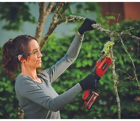 Einhell GE-GS 18/150 Li-Solo / Akumulatorowa piła do gałęzi / Długość ostrza 150 mm / Maks. grubość gałęzi 10 cm / Bez akumulatora