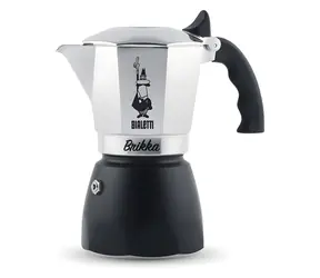 Bialetti New Brikka 2023 czarna / Dzbanek do Moka / 2 filiżanki / 0,1 l / aluminium