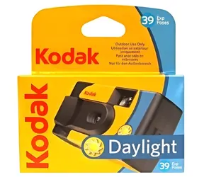Kodak Daylight / Aparat jednorazowy / 39 zdjęć / ISO 800 / lampa błyskowa