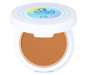 Podkład kompaktowy J.Cat Beauty Aquasurance w kolorze miodowym / UP w kompakcie / Na bazie wody / Średnie do pełnego krycia