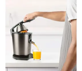 Black&Decker BXCJ350E czarny, szary / Wyciskarka do cytrusów / 350 W / 2 stożki wyciskające / filtr ze stali nierdzewnej / 0,65 l