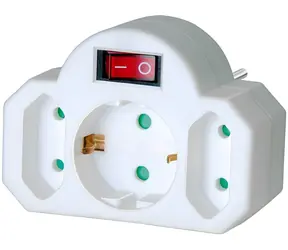 Brennenstuhl Adapter gniazdowy 2+1 biały / Adapter gniazdowy / 2x Euro + 1x ze stykiem ochronnym / z przełącznikiem