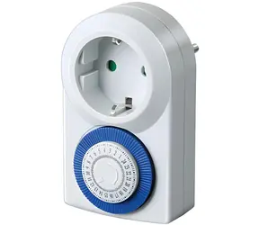 Brennenstuhl MMZ 20 biały / Gniazdo timera / 96 programów / interwał 15 min / 230 V / 16 A / IP20
