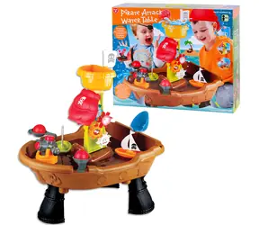 PLAYGO Stolik wodny Atak piratów / Zestaw 22 elementów / od 3 lat