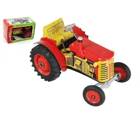 Ciągnik KOVAP Zetor czerwony / Pod klucz / Metal / 1:25 / od 3 lat