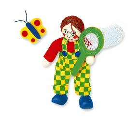 MERTENS Drewniana figurka Ben / z siatką na motyle / drewno + materiał / 12 cm / do domku dla lalek