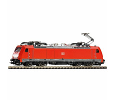 Piko 59953 El. lokomotywa BR 186 Traxx 2 z 4 pantografami DB AG VI / Skala: H0 (1:87) / Długość: 217 mm / Promień: 358 mm 
