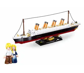 Sluban Model Bricks M38-B0835 Titanic średni / kompatybilny z Lego / Liczba figurek|części: 2|481 / od 6 lat