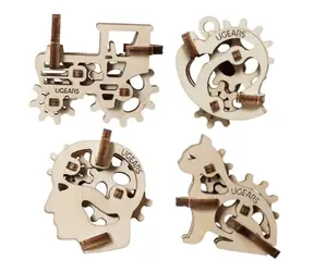 Ugears 3D drewniana mechaniczna łamigłówka 4 mechaniczne wisiorki Sim postaci / 5 lat i więcej / 25 sztuk / Poziom trudności: niski