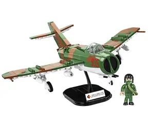 Cobi 5825 Samolot myśliwski NRD Lim-5 (MiG-17F) Siły Powietrzne Niemiec Wschodnich / 1:32 / 575 kostek / od 7 lat 