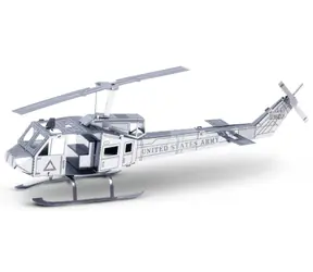 Puzzle 3D Metal Earth Helikopter Bell UH-1 Huey / od 14 lat