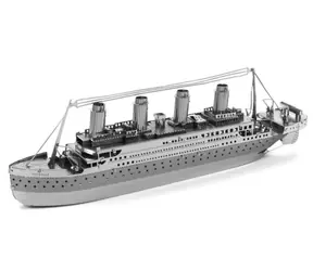 Puzzle 3D Metal Earth Titanic / od 14 lat
