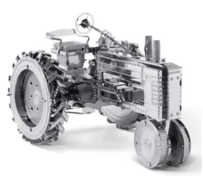 Puzzle 3D Metal Earth Traktor / od 14 lat