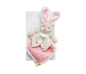 Doudou Zestaw upominkowy - Zabawkowy różowy królik przyjaciel 24 cm / od 0 lat