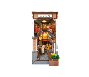 Robotime 3D puzzle Bookend Sakura alejka z winem