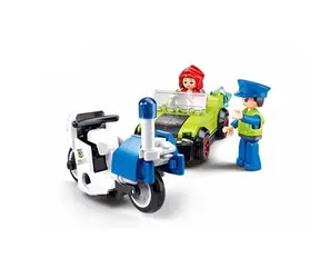 Sluban Metropolis M38-B1217D Przebrany bandyta w samochodzie i policjant na motocyklu
