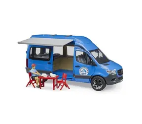 Bruder MB Sprinter Camper z kierowcą i akcesoriami / od 4 lat