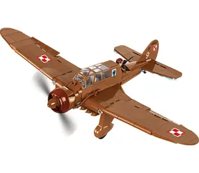 Cobi 5751 II WW Pzl. 23 Karaś / 586 kostek / 3 figurki / 1:32 / od 8 lat