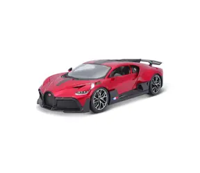 Bburago Bugatti Divo red metallic 1:18 / from 3 years