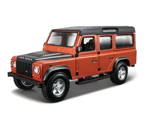 Bburago Land Rover Defender 110 orange metallic 1:32 / od 3 lat