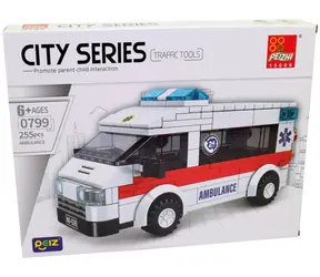 Wykonano zestaw 21122 Mały mechanik - karetka / 255 klocków / od 6 lat