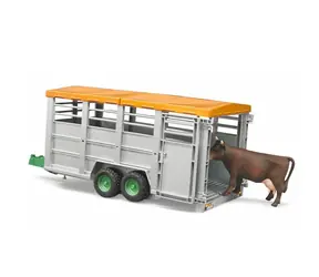 Bruder 02227 Duży transporter zwierząt + figurka krowy / 1:16 / od 3 lat