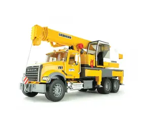 Bruder 02818 MACK Granite z dźwigiem Liebherr / 1:16 / od 4 lat