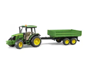 Bruder 02108 Ciągnik John Deere 5115M z samochodem / 1:16 / od 3 lat