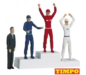 Carrera 21121 EVO | D132 | D124 - Figurki - Podium zwycięzców z figurkami