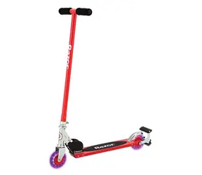 Hulajnoga Razor 13073055 S Spark czerwona / od 5 lat