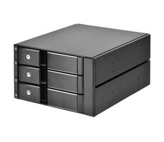 Silverstone SST-FS303-12G / Dwie zatoki 5,25" na trzy zatoki 3,5" / Możliwość wymiany na gorąco