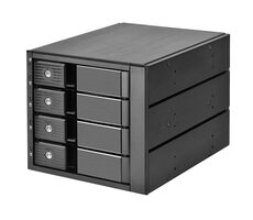 Silverstone SST-FS304-12G / Trzy zatoki 5,25" na cztery 3,5" / Możliwość wymiany na gorąco