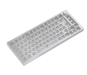 Glorious GMMK Pro White Ice Barebone ISO białe / gamingowe 75% klawisze TKL. / bez przełączników / USB-C / układ ISO / RGB / 1,8m