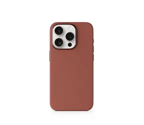 Skórzany pokrowiec Epico Mag+ na iPhone 15 Pro w kolorze brązowym