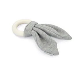 Beeztees Gumowy pierścień do zabawy dla szczeniąt biały / 22 x 8,5 x 2 cm