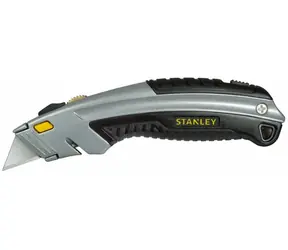 Stanley 0-10-788 / nóż wysuwany / magazynek na 8 ostrzy