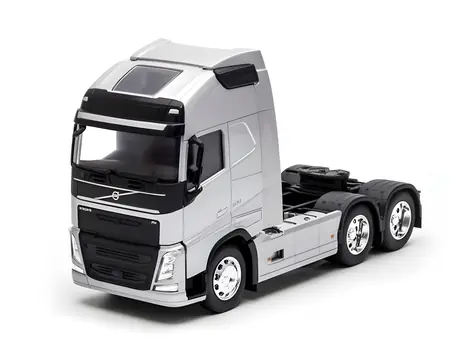 Welly Ciągnik siodłowy Volvo FH4 srebrny / 1:32 / od 8 lat