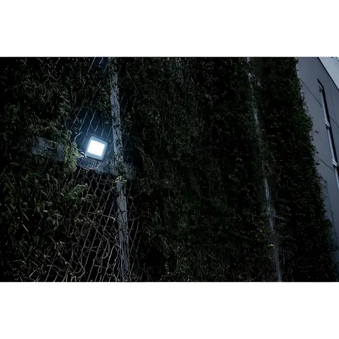 Brennenstuhl JARO 20060 black / LED spotlight / 150W / 17500lm / IP65 / 6500K