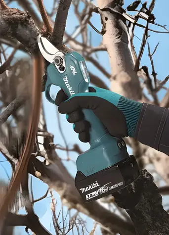 Makita DUP181Z / Sekator akumulatorowy / Zakres cięcia 30 mm / 18 V / Li- ION / bez akumulatora i ładowarki