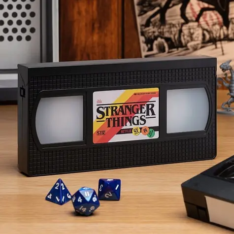 Paladone Light Stranger Things VHS / LED / Projekt licencjonowany / Bateria AAA