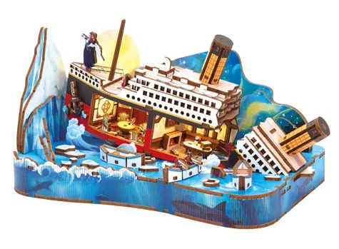 Drewniana układanka 3D 2KIDS TOYS Miniaturowa scena Titanica / ponad 100 elementów / od 14 lat