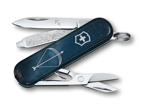 VICTORINOX CLASSIC SD Zodiac Sagittarius / Scyzoryk / Stal / Liczba funkcji: 7 / Długość: 58 mm