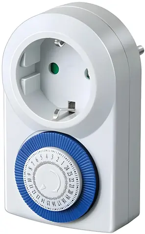Brennenstuhl MMZ 20 biały / Gniazdo timera / 96 programów / interwał 15 min / 230 V / 16 A / IP20