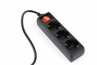 Gembird EG-PSU3-01 czarny / gniazdo UPS / 3 gniazda + wyłącznik / 230V-16A / 0,6m